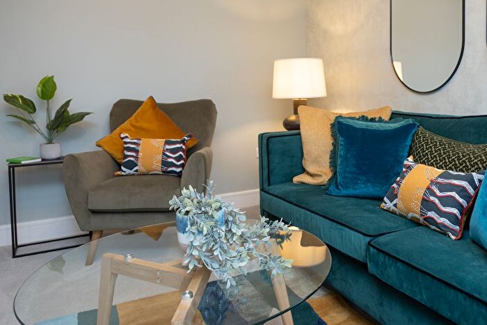 4 Bedroom Detached House For Sale In Pickford Green Lane, Coventry, CV5