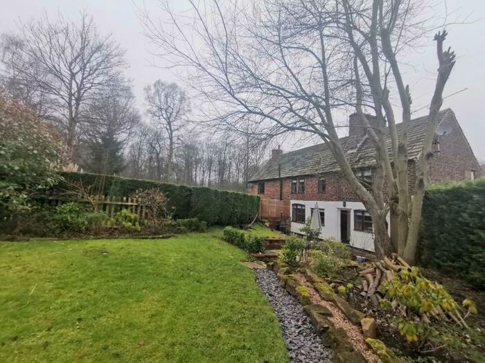 3 Bedroom Semi-Detached House To Rent In Woodside, Methley, Leeds, LS26