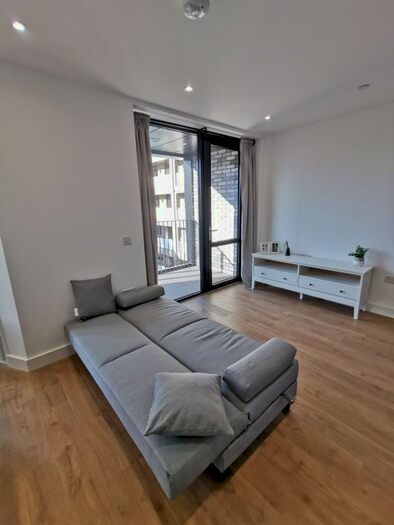 Studio To Rent In Peppercorn Court, Aberfeldy Village, E14