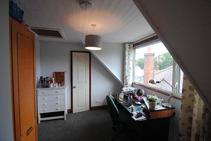 5 Bedroom Detached House To Rent In Student House On Langside Avenue, BH12