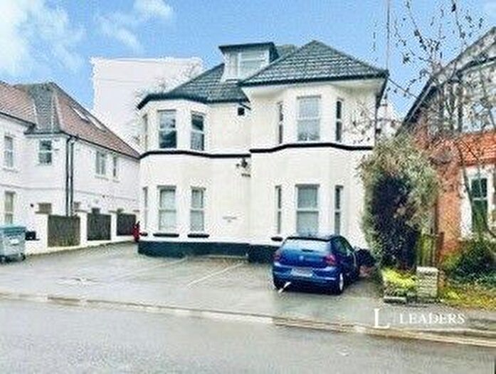 1 Bedroom Flat To Rent In Alumhurst Road, Bournemouth, BH4