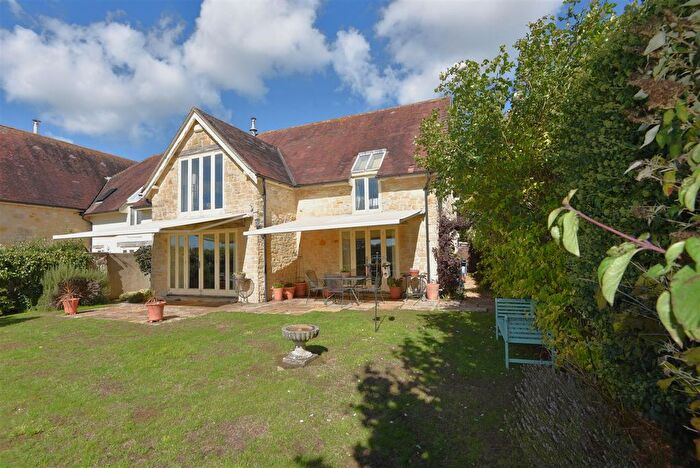 4 Bedroom Link Detached House For Sale In New Street, Marnhull, Sturminster Newton, DT10