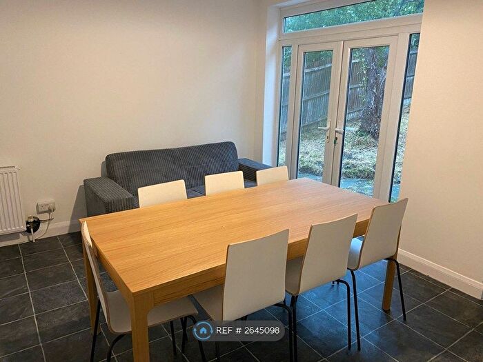 7 Bedroom Detached House To Rent In Bevendean Crescent, Brighton, BN2