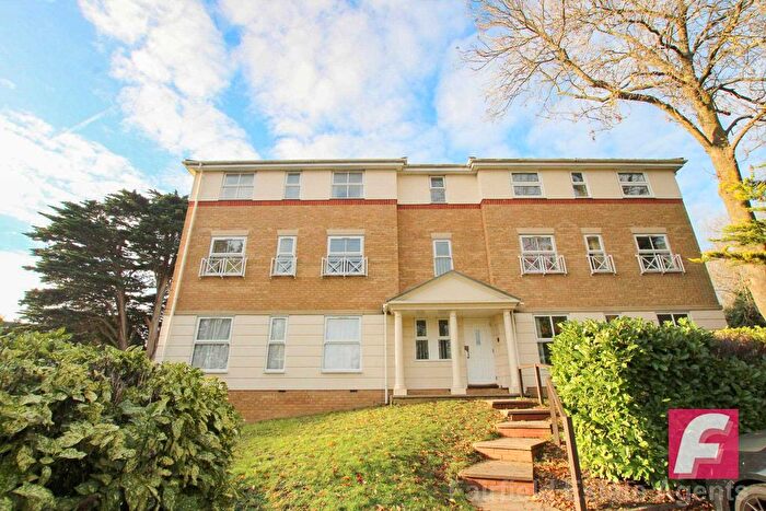 1 Bedroom Flat For Sale In Lady`S Close, West Watford, WD18