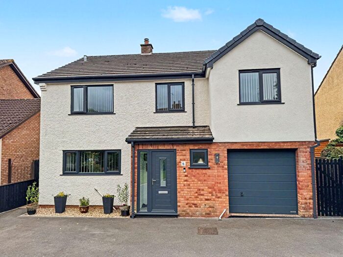 4 Bedroom Detached House For Sale In Hensons Drive, Westleigh, EX16