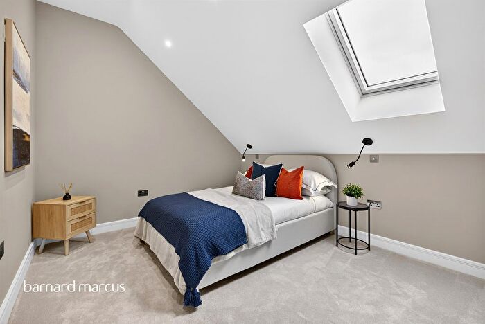 1 Bedroom Flat For Sale In Abbotswood Road, London, SW16