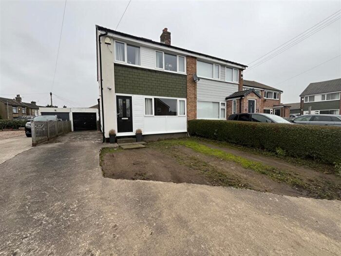 3 Bedroom Semi Detached House For Sale In High Fernley Court, Wyke, Bradford, BD12