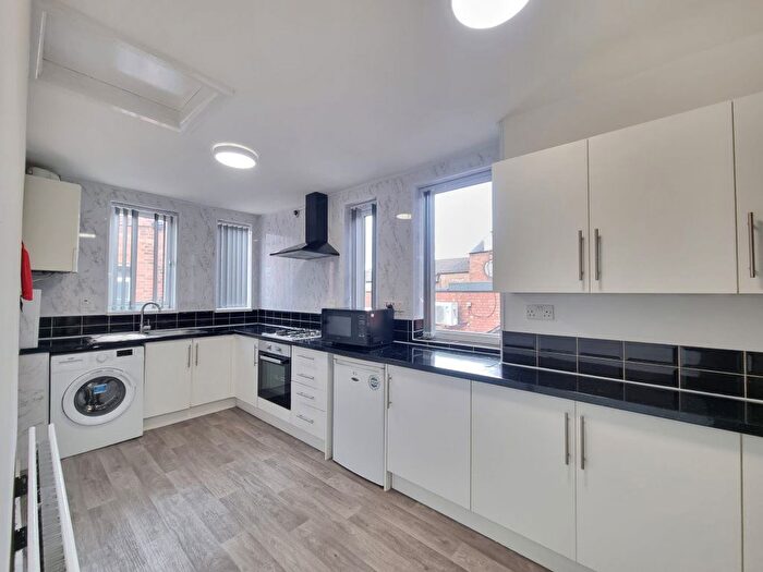 5 Bedroom Flat To Rent In Braunstone Gate, Leicester, LE3