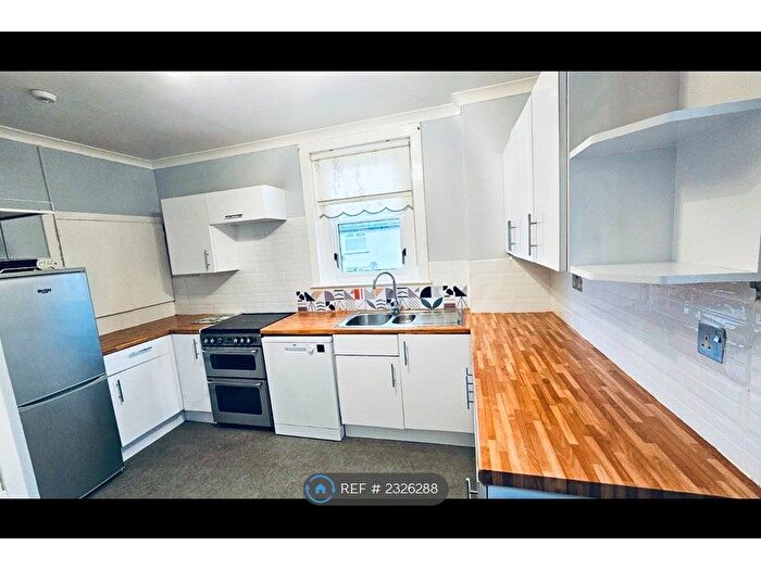 2 Bedroom Flat To Rent In Dollar Avenue, Falkirk, FK2