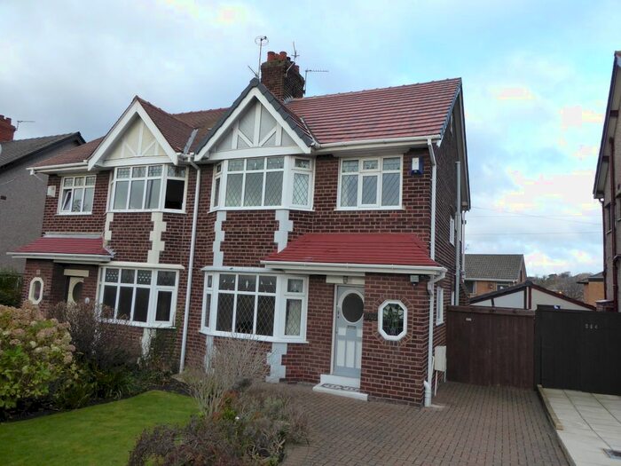 3 Bedroom Semi-Detached House To Rent In Woodchurch Road, Prenton, CH42
