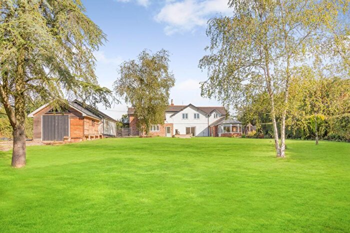 4 Bedroom Detached House For Sale In Broadclyst, Exeter, EX5