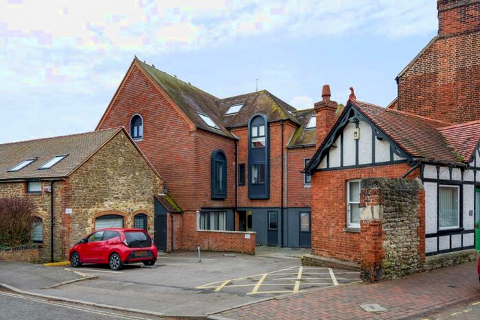 1 Bedroom Apartment To Rent In Abbey Yard, Abingdon, OX14