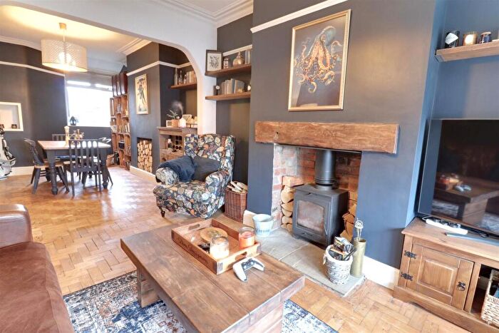 3 Bedroom Terraced House For Sale In Gainsborough Road, Crewe, CW2