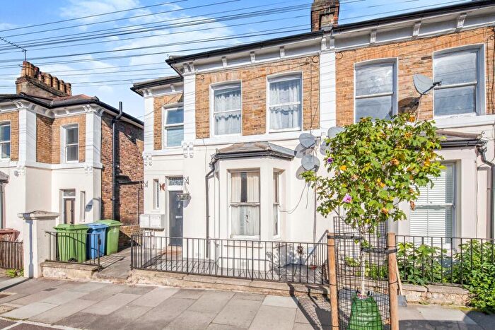 1 Bedroom Flat To Rent In Philip Walk Peckham, SE15