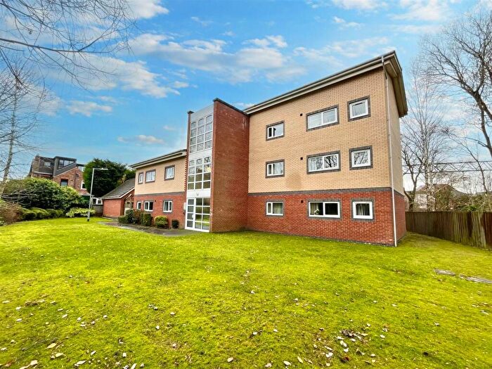 2 Bedroom Apartment To Rent In Wharf Road, Sale, M33