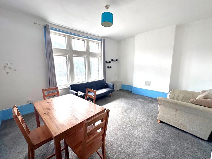 3 Bedroom Maisonette To Rent In Woolwich Road, Greenwich, SE10