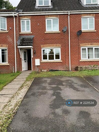3 Bedroom Semi-Detached House To Rent In Tunstall Close, Bury, BL9
