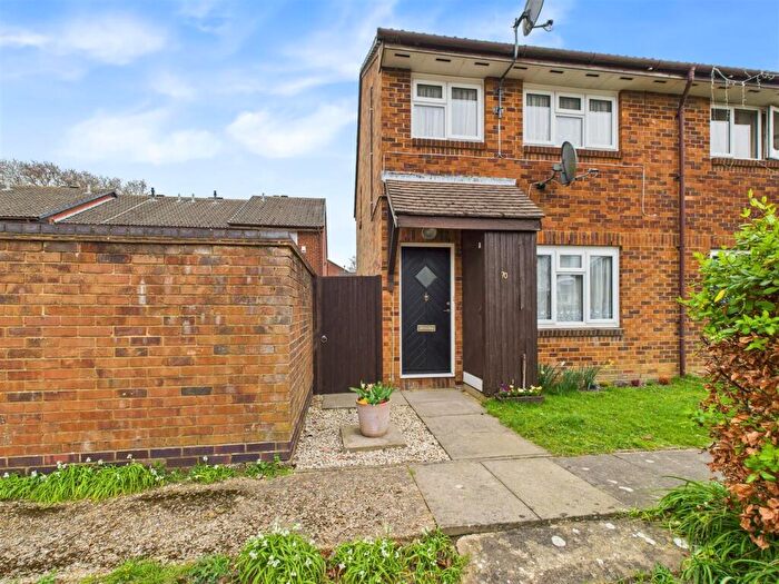 3 Bedroom Semi-Detached House To Rent In Locks Heath, SO31