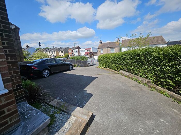 3 Bedroom End Of Terrace House To Rent In Keary Road, DA10