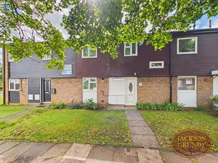 3 Bedroom Terraced House For Sale In South Holme Court, Thorplands, NN3