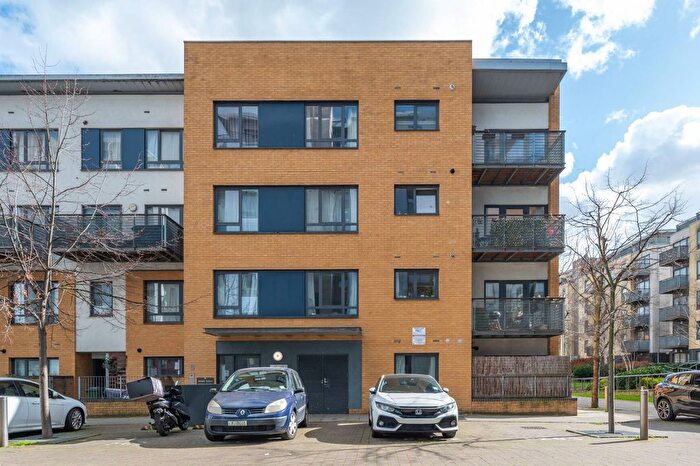 2 Bedroom Flat For Sale In Claremont Street, Greenwich, London, SE10