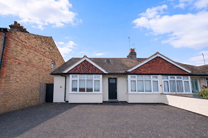 4 Bedroom Semi-detached Bungalow To Rent In Cross Street, Ware, Hertfordshire, SG12