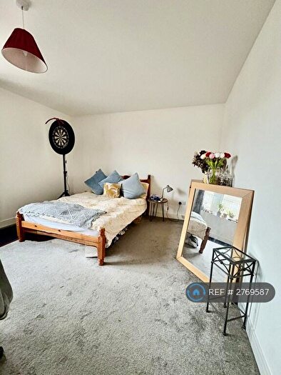 4 Bedroom Flat To Rent In Fishponds Road, Fishponds, Bristol, BS16