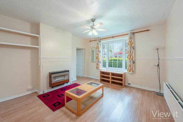 2 Bedroom Flat To Rent In Clayton Street, London, SE11