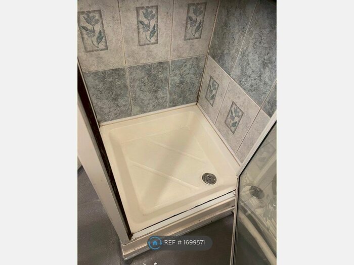 1 Bedroom Flat To Rent In Brynmill Crescent, Swansea, SA2