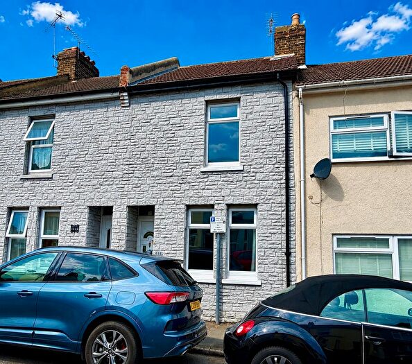 3 Bedroom Terraced House For Sale In Shakespeare Road, Gillingham, ME7