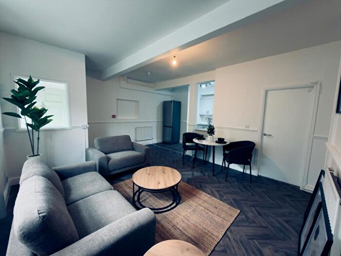 4 Bedroom Flat To Rent In Stylish-Brand New Bed Shared Flat, Queen Streat, Chester, CH1