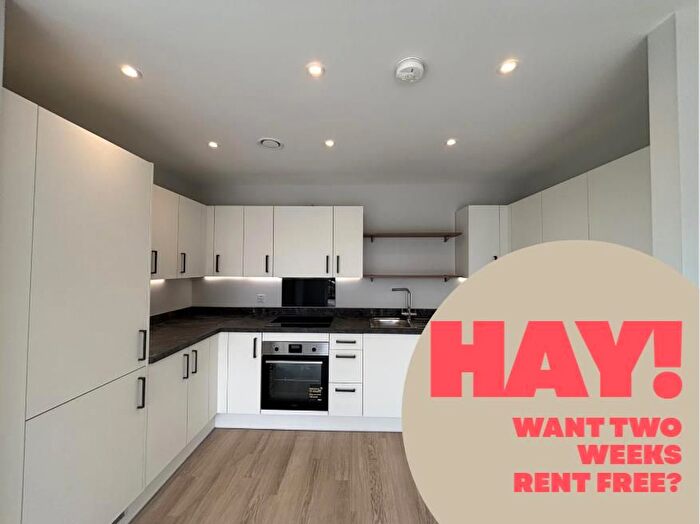 3 Bedroom Flat To Rent In Prince Charles Road, Exeter, EX4