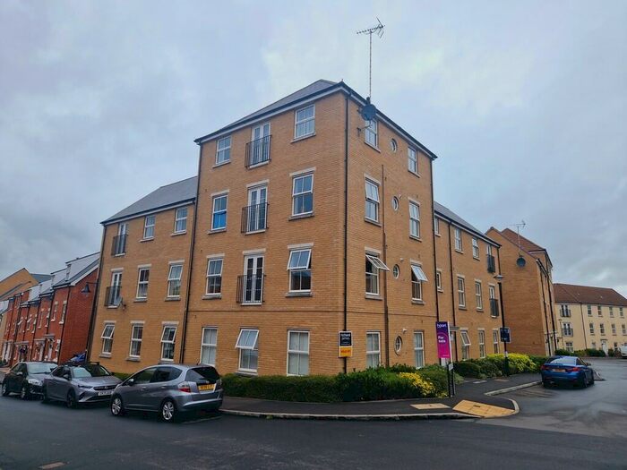2 Bedroom Flat To Rent In Easdale Street, Swindon, SN25