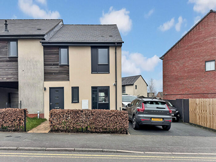 3 Bedroom Town House To Rent In Eastwood Road, Hanley, Stoke-on-Trent, ST1