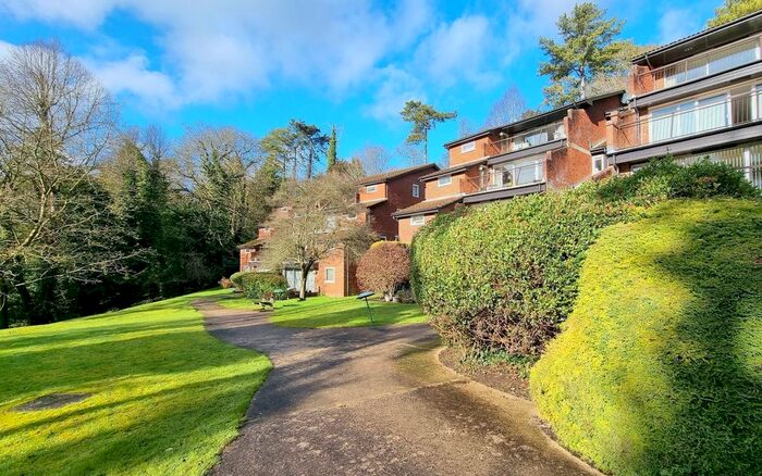 2 Bedroom Flat To Rent In Southview Road, Warlingham, CR6