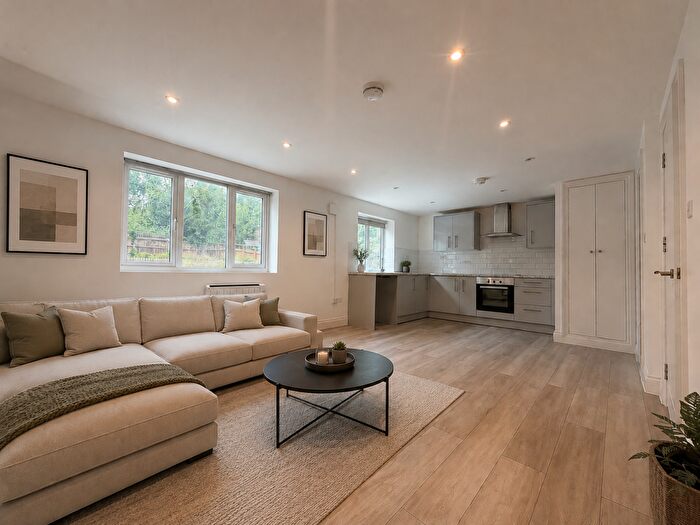 1 Bedroom Apartment To Rent In Foxley Lane, Purley, CR8