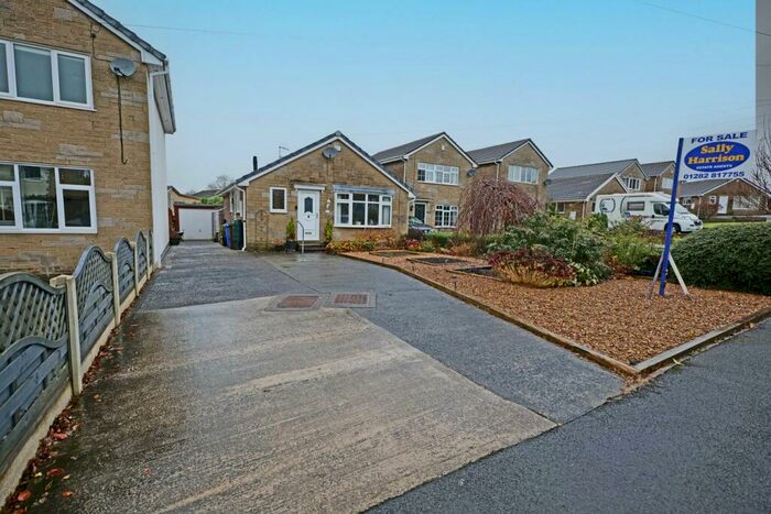 2 Bedroom Detached Bungalow For Sale In Green Bank, Barnoldswick, BB18