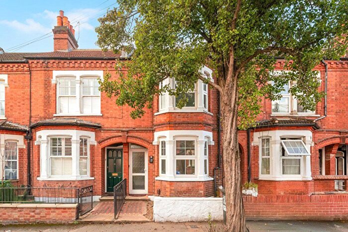 3 Bedroom Terraced House For Sale In Bruce Grove, Watford, Hertfordshire, WD24
