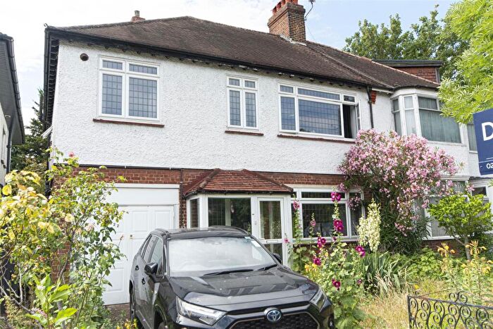 5 Bedroom House To Rent In Kings Avenue, Clapham, SW4