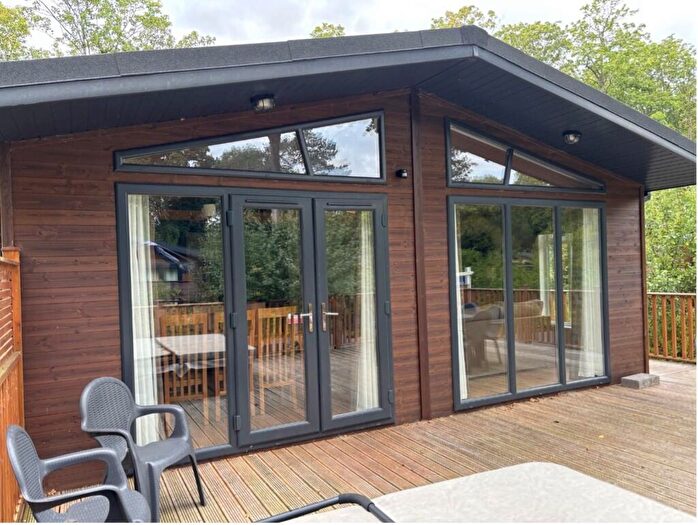 4 Bedroom Lodge For Sale In , BA13