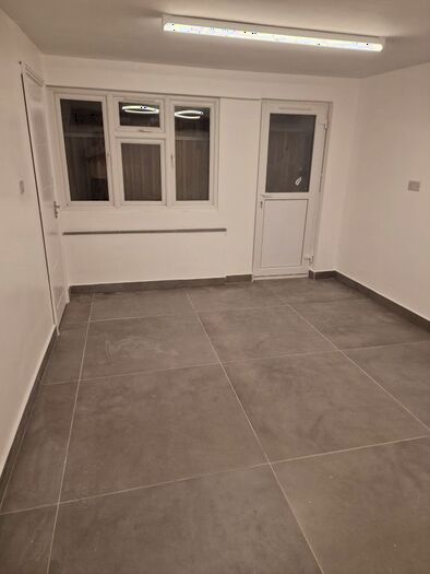 Studio To Rent In Waverley Avenue, Chingford, E4