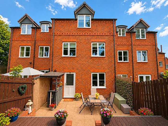 4 Bedroom House For Sale In Clifford Way, Kippax, Leeds, LS25