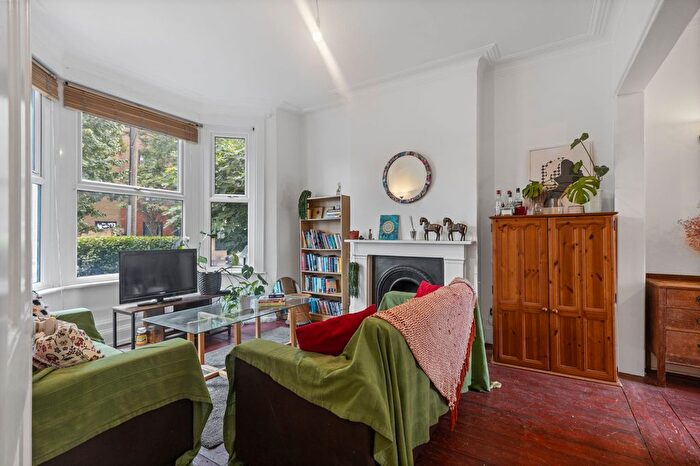 3 Bedroom Property For Sale In Wakeman Road, Kensal Green, NW10