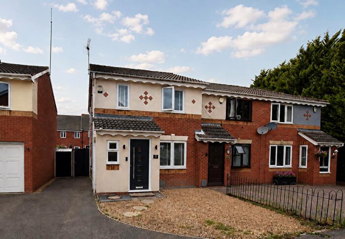 3 Bedroom Detached House For Sale In Curlbrook Close, Wootton, Northampton, NN4