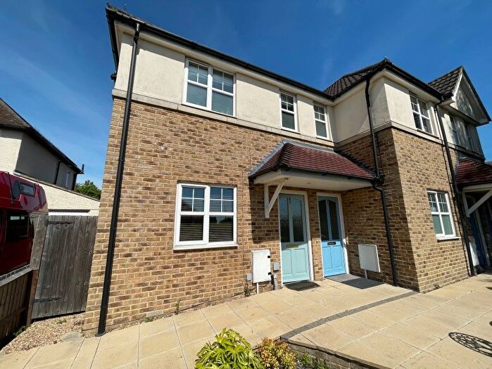 1 Bedroom Flat For Sale In Church Road, Boreham, Chelmsford, Essex, CM3