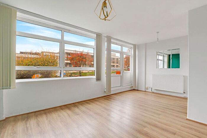 3 Bedroom Flat For Sale In Hensford Gardens, Sydenham, SE26