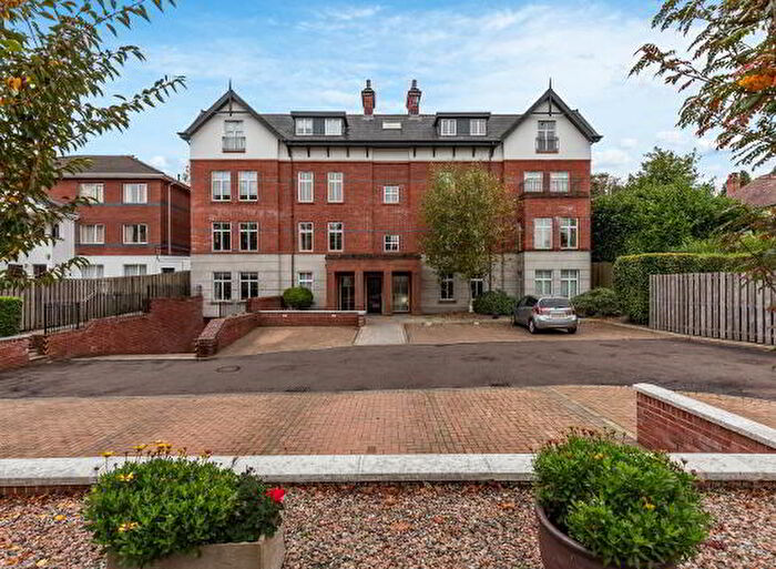 3 Bedroom Apartment / Flats For Sale In Apartment Deramore Park South, Belfast, BT9