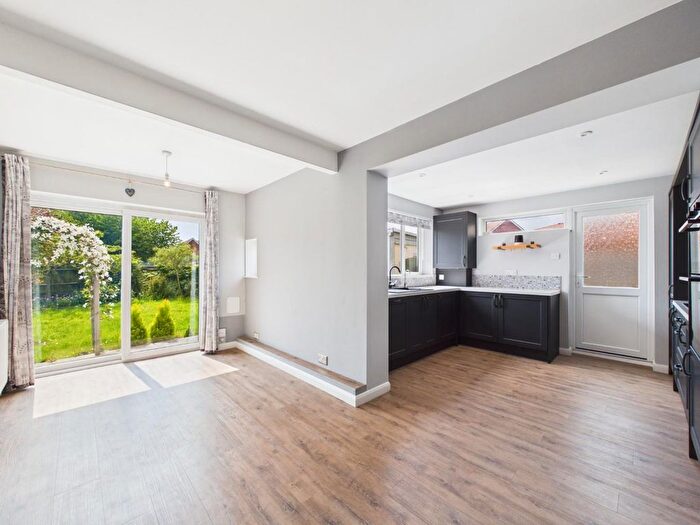 3 Bedroom Semi-Detached House For Sale In Essella Road, Ashford, TN24