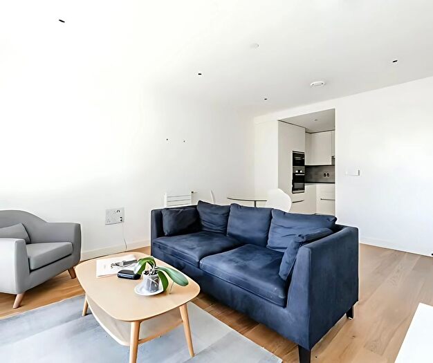 1 Bedroom Flat To Rent In Maud Street, London, E16