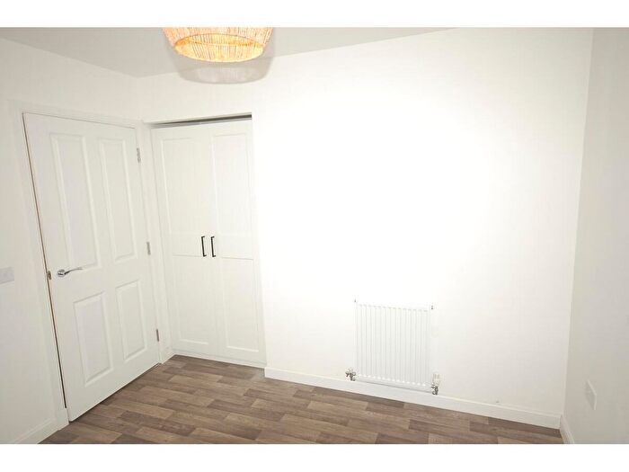 2 Bedroom Flat To Rent In Adamslaw Place, Edinburgh, EH15